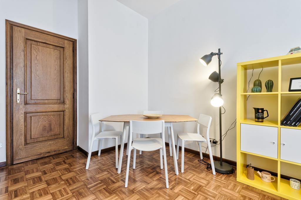 Porta Nuova Shiny Studio Flat Turin Rum bild